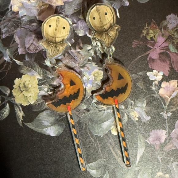Trick r Treat Earrings-Lauren Rankin - Picture 3 of 3